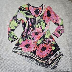 Nic+Zoe Artsy Boho Mesh Floral Abstract Y2k Style Asymmetrical Linen Blend Top